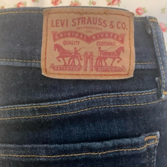 Vintage Skinny Levi's Coquette Jeans - Picture 3 of 4